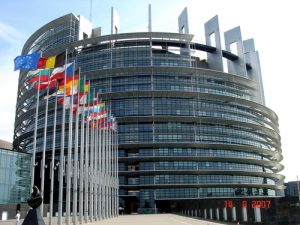 Parlement européen droits fondamentaux UE