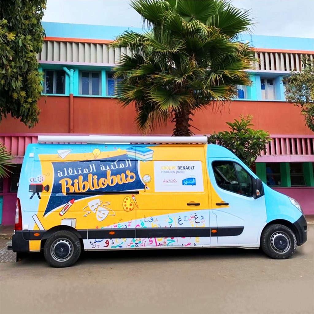 Une bibliothèque mobile pour démocratiser la culture dans les écoles publiques 1 bibliobus