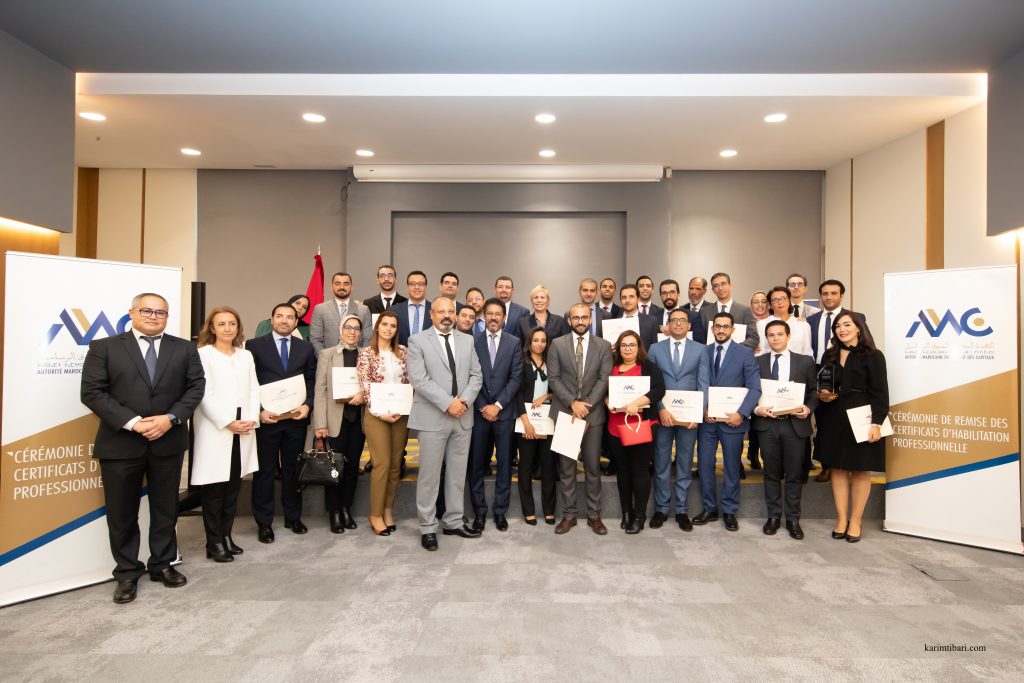 AMMC Photo remise de certificats dhabilitation professionnelle