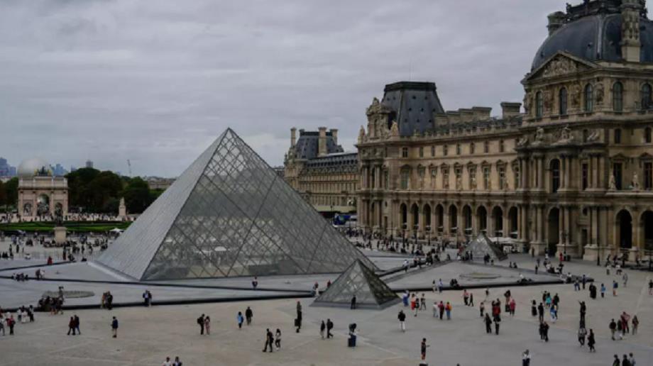 louvre