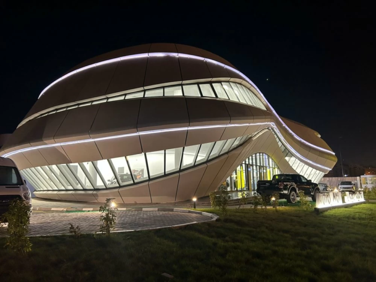 auto hall