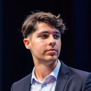 pari Benslimane